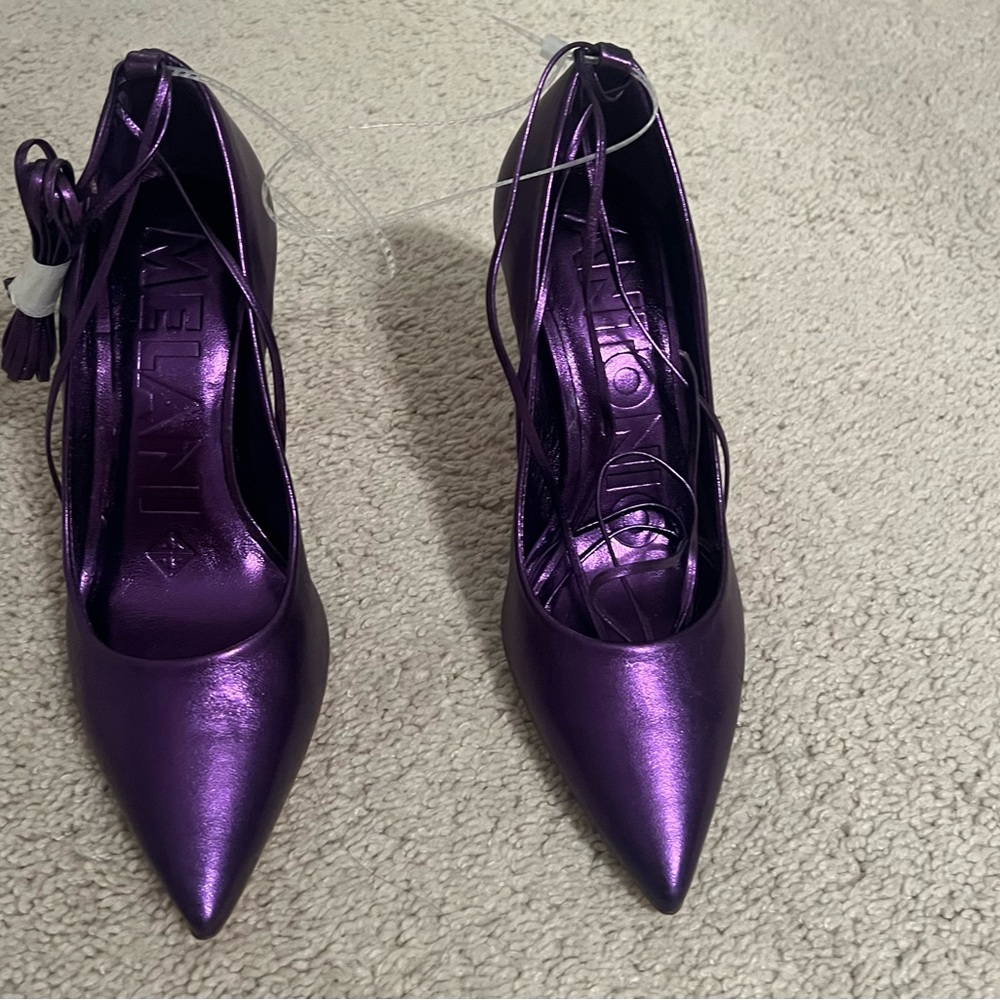 Antonio Melani, lace up pumps, size 5.5, brand new without the box